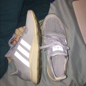 Woman’s adidas size 8 new only used once